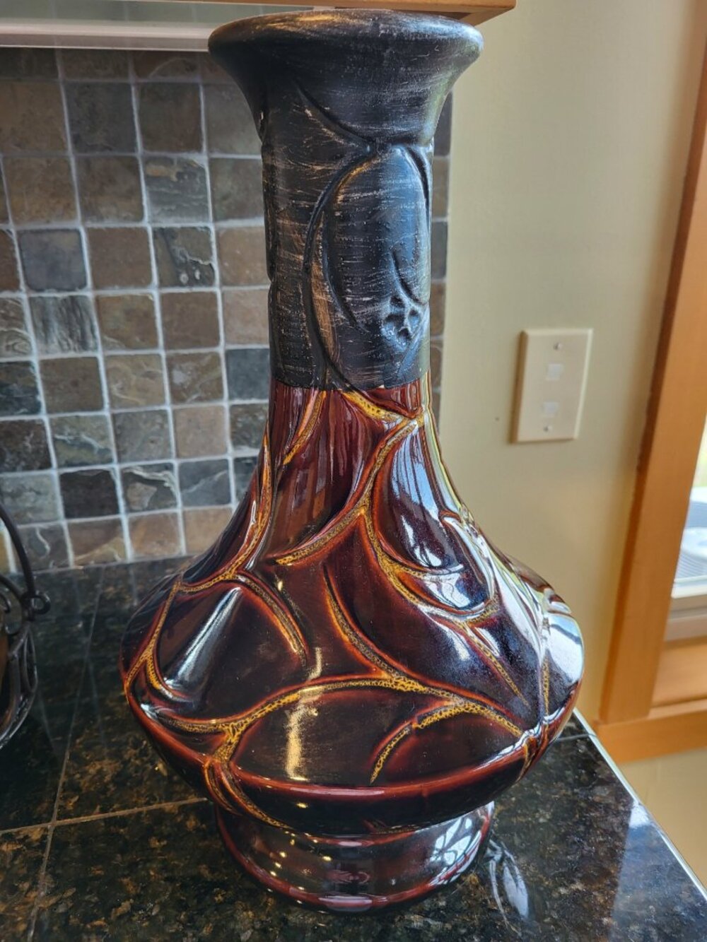 Stunning Elegant Vase - 16 inch high - new condition!!